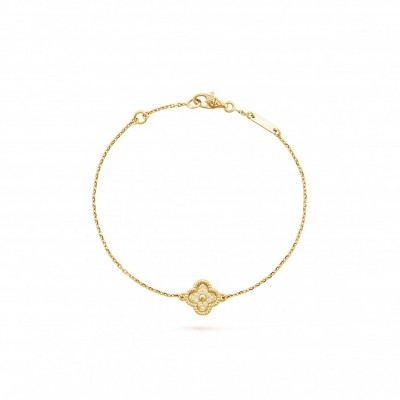 VAN CLEEF ARPELS SWEET ALHAMBRA BRACELET, 1 MOTIF - YELLOW GOLD, DIAMOND 856000 VAN CLEEF ARPELS SWEET ALHAMBRA BRACELET, 1 MOTIF - YELLOW GOLD, DIAMOND 856000