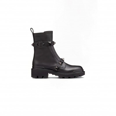 VALENTINO ROMAN STUD CALFSKIN COMBAT BOOT WITH TONAL STUDS 40MM 5W2S0CJ3FYP_0NO