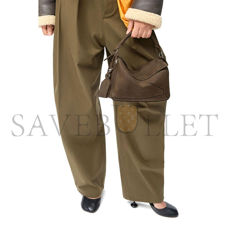 LOEWE SMALL FEATHERLIGHT PUZZLE BAG IN GRAINED NUBUCK A510PLSX03 (24*16.5*10.5cm)