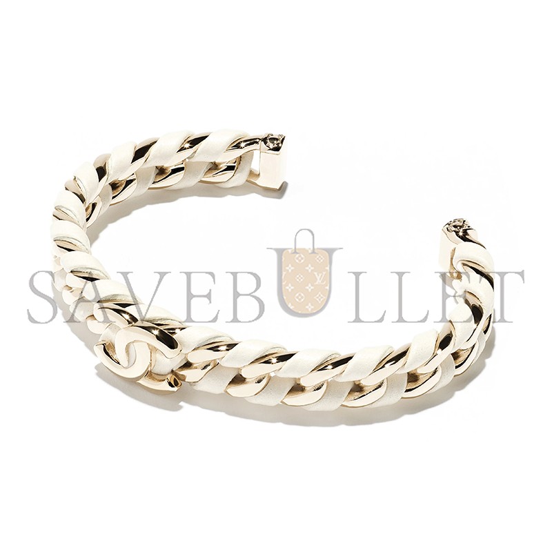 CHANEL CUFF ABG719