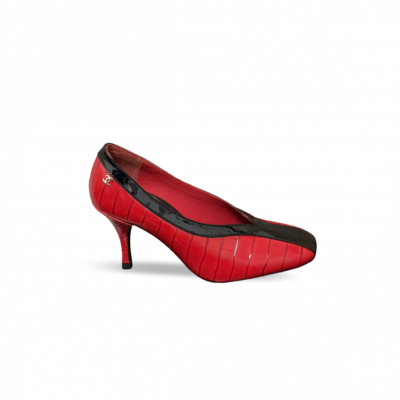 CHANEL PATENT LEATHER HIGH HEELS CHANEL PATENT LEATHER HIGH HEELS