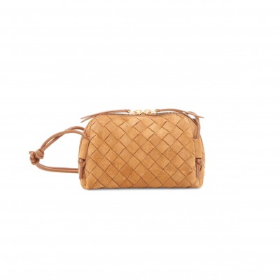 BOTTEGA VENETA CONCERT SUEDE POUCH 794258 (18.5*11.5*8.5cm) BOTTEGA VENETA CONCERT SUEDE POUCH 794258 (18.5*11.5*8.5cm)