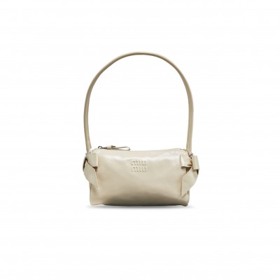 MIU MIU SHINY LEATHER POUCH 5NE029 (21*12.5*9.5cm) MIU MIU SHINY LEATHER POUCH 5NE029 (21*12.5*9.5cm)